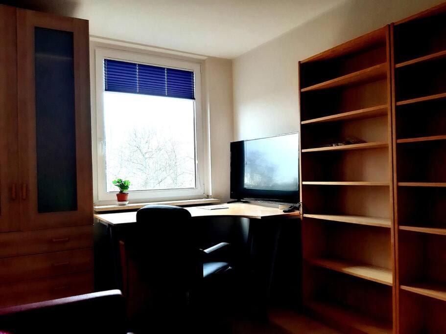 Zentral Und Doch Natur Koln Bagian luar foto